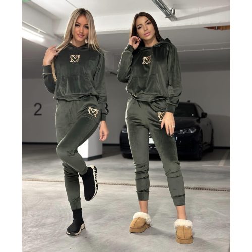 Marina Plüss Melegítő Szett