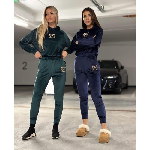 Marina Plüss Melegítő Szett